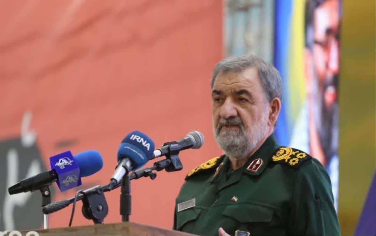 مشاور عالی نظامی فرمانده کل قوا: تشییع رهبر شهید، یکی از بزرگترین رخدادهای تاریخ معاصر بود/ تنگه هرمز را حفظ می‌کنیم 